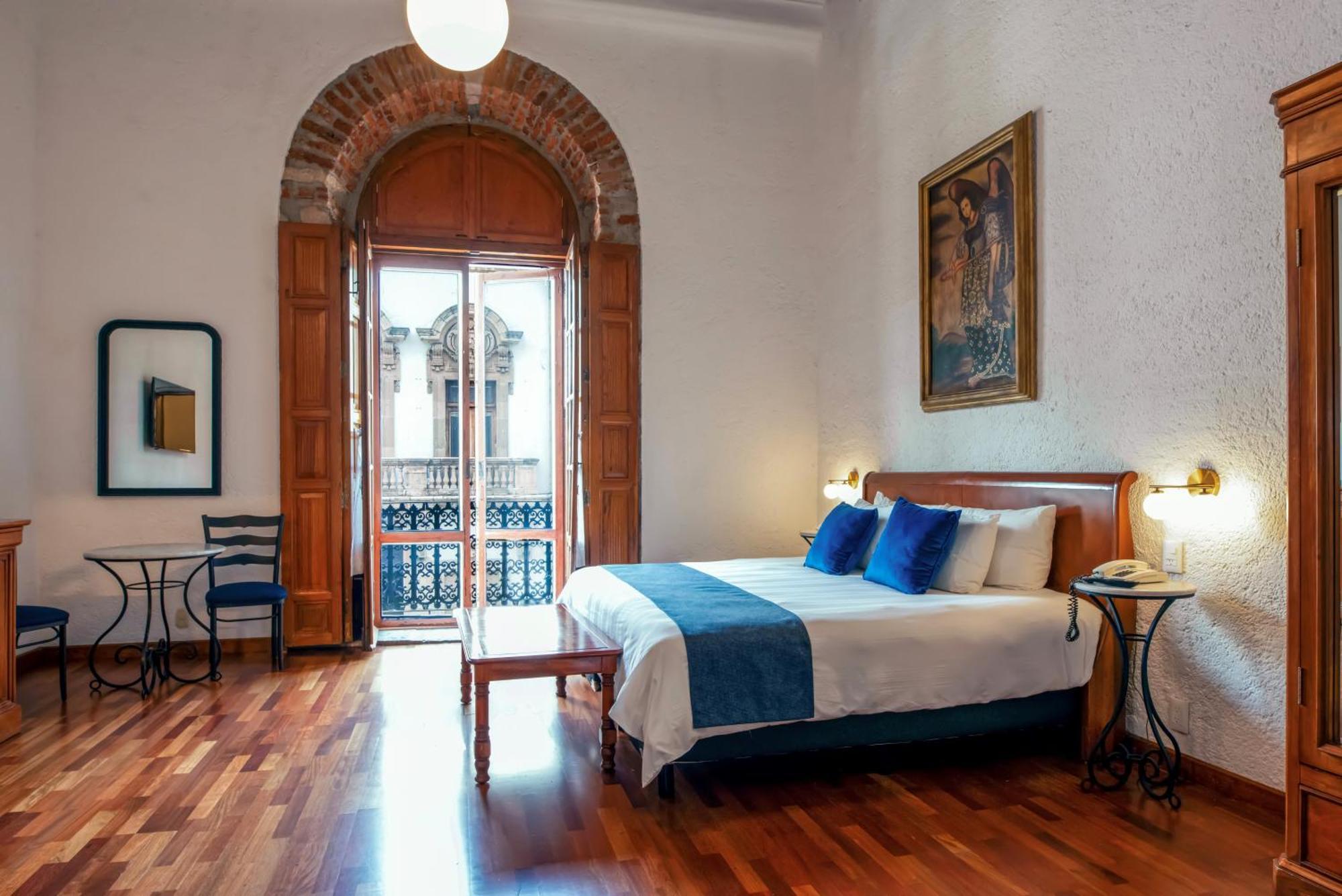 Hotel Los Juaninos Морелия Екстериор снимка