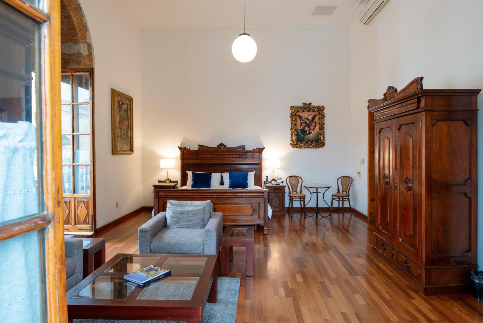 Hotel Los Juaninos Морелия Екстериор снимка