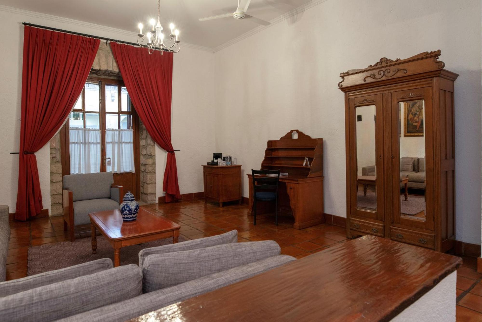 Hotel Los Juaninos Морелия Екстериор снимка