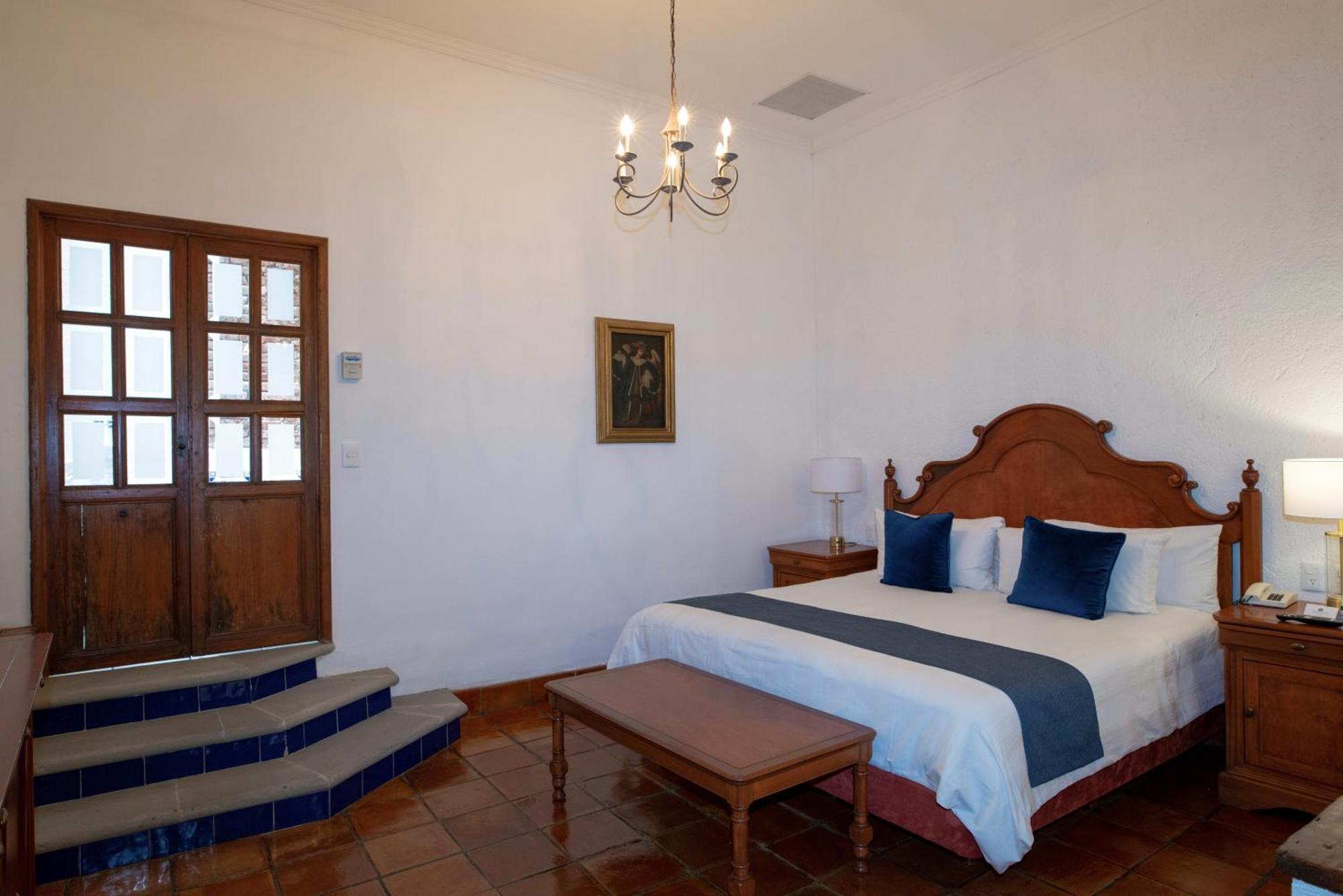 Hotel Los Juaninos Морелия Екстериор снимка