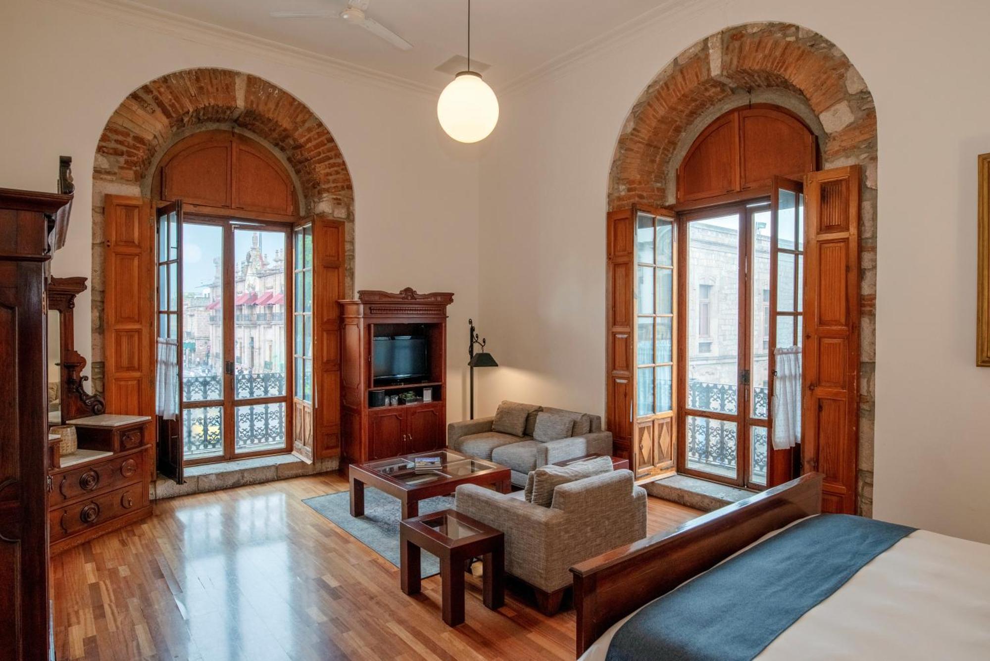 Hotel Los Juaninos Морелия Екстериор снимка